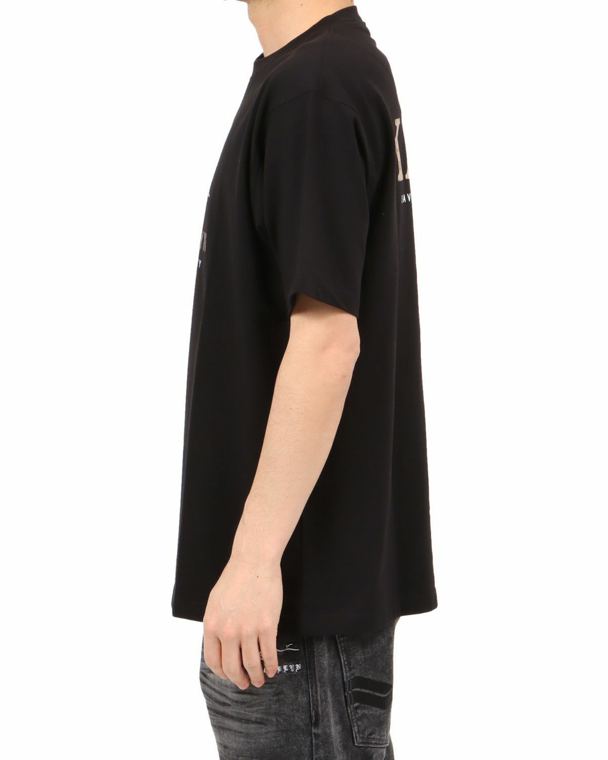 ブラック：180cm67㎏(Lサイズ着用)