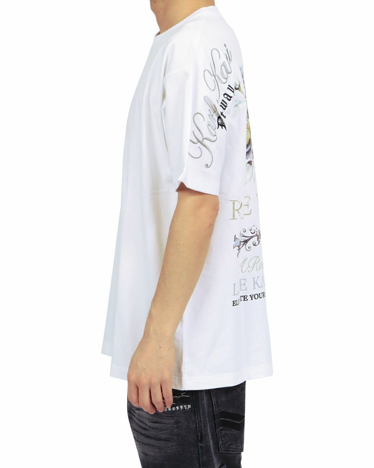 ホワイト：180cm67kg(Lサイズ着用)