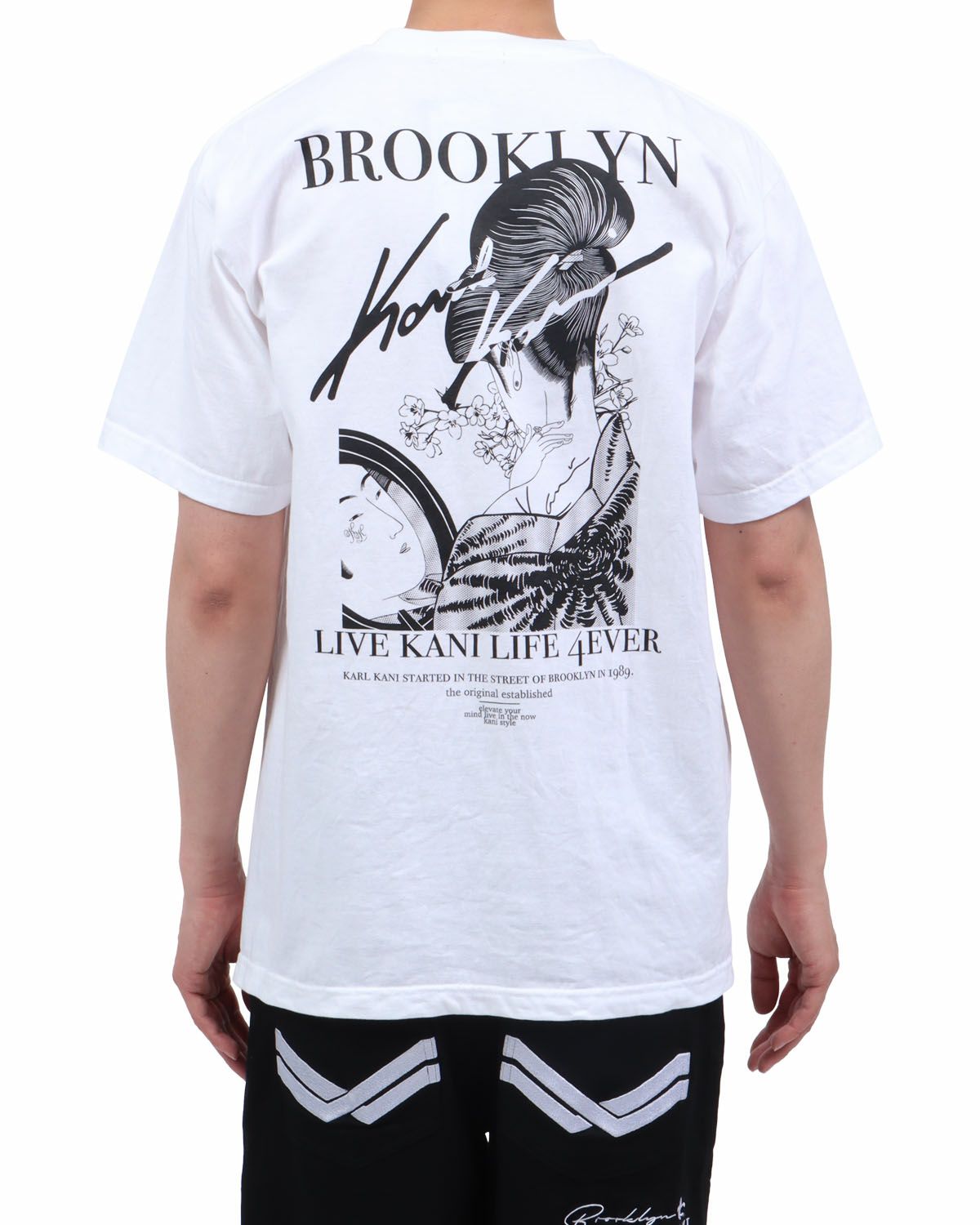 ホワイト：174cm62kg(Lサイズ着用)