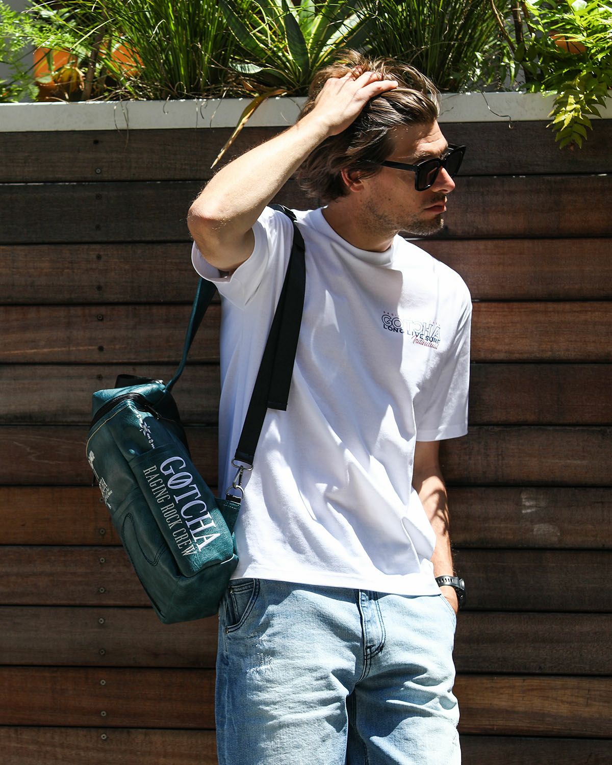 ホワイト：183cm/70kg(Lサイズ着用)