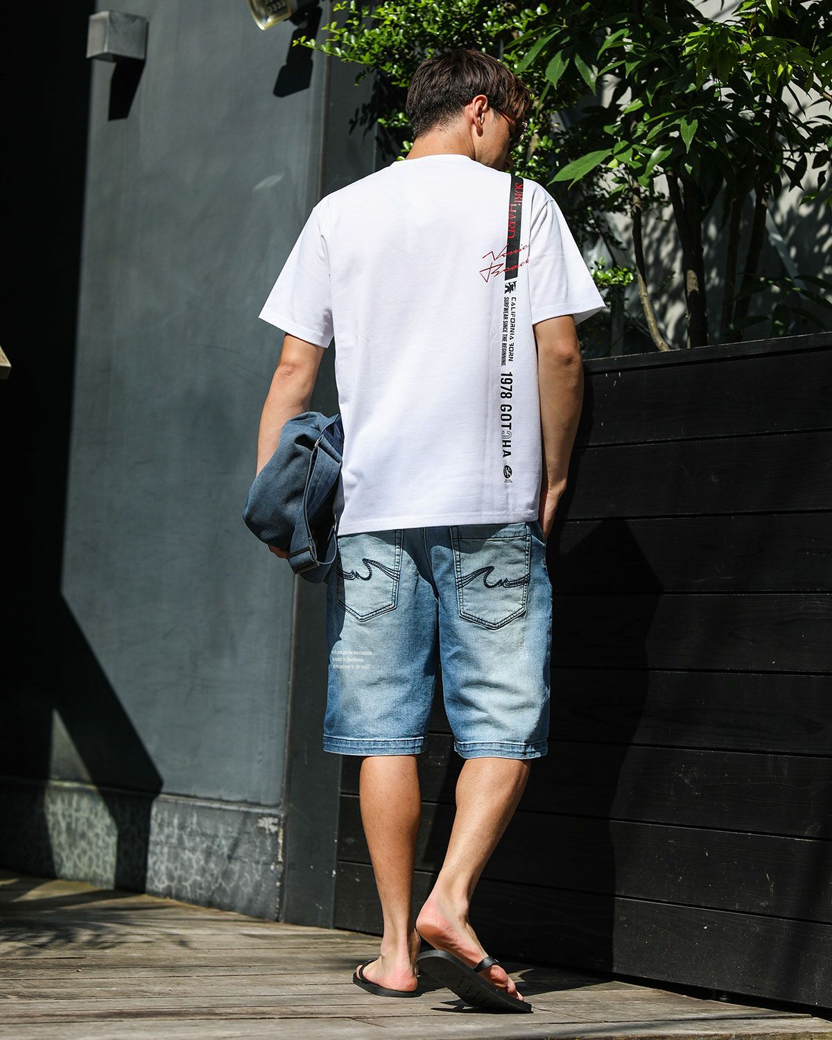 ホワイト：180cm/70kg(Lサイズ着用)