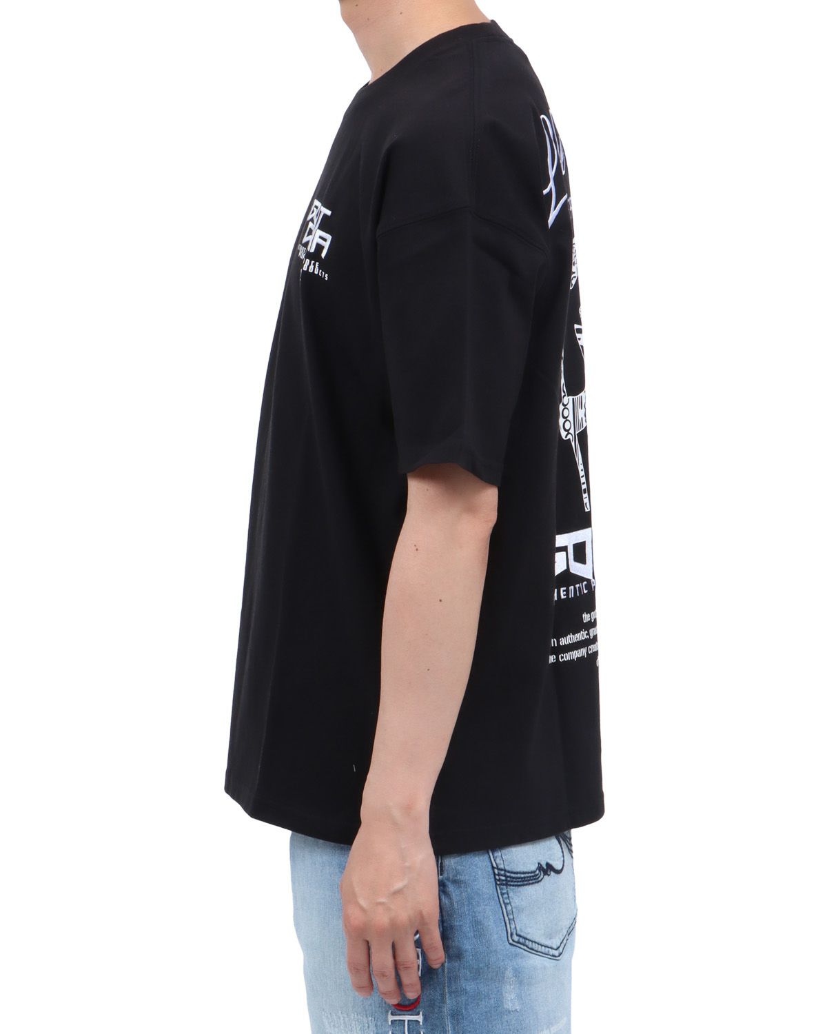 ブラック：174cm62kg(Lサイズ着用)