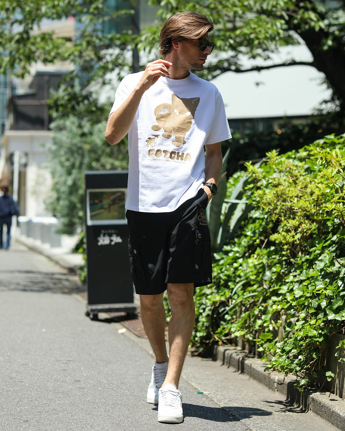 ベージュ：183cm/70kg(Lサイズ着用)