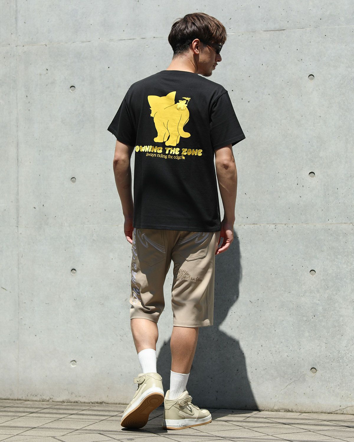 ブラック：180cm/70kg(Lサイズ着用)