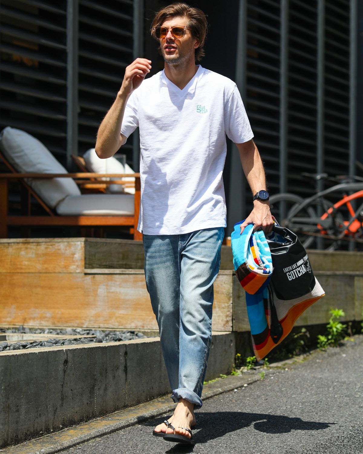 ホワイト：183cm/70kg(Lサイズ着用)