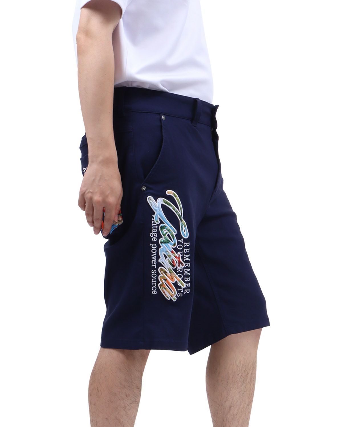 ネイビー：173cm63kg(Lサイズ着用)