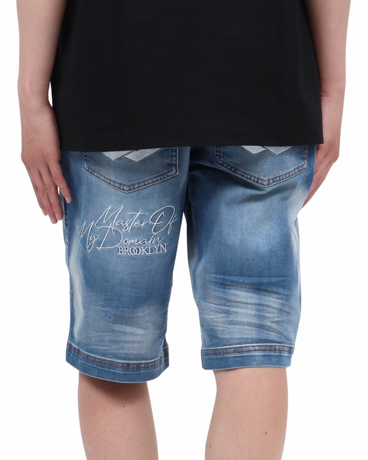 ブリーチ：174cm62kg(Lサイズ着用)