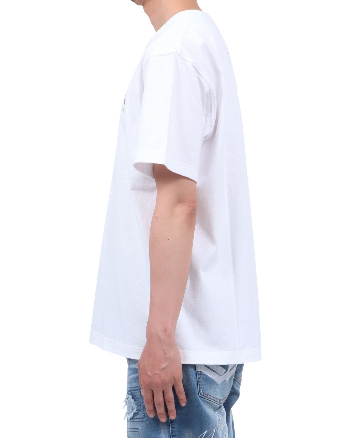 ホワイト：174cm62kg(Lサイズ着用)