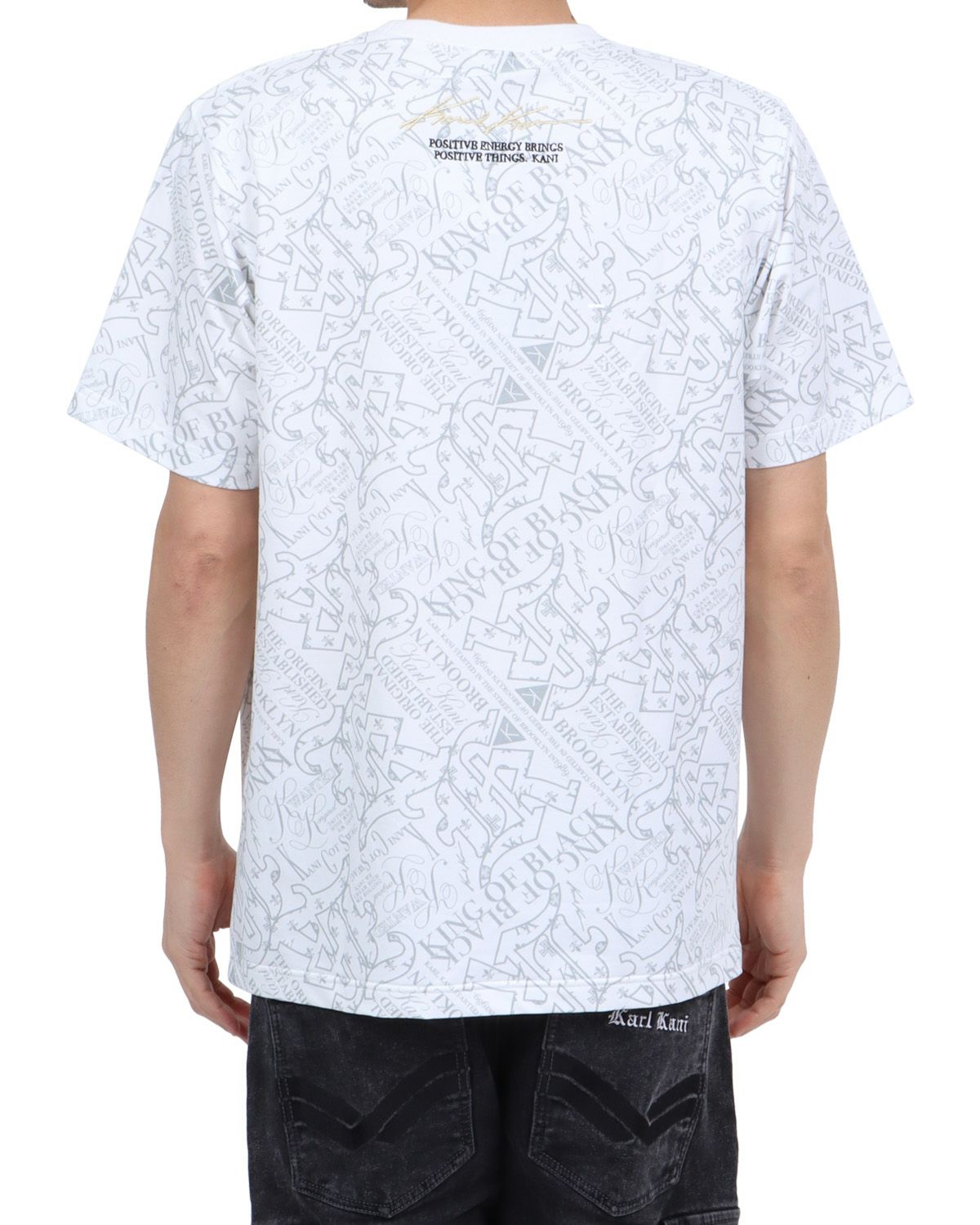 ホワイト：180cm67kg(Lサイズ着用)