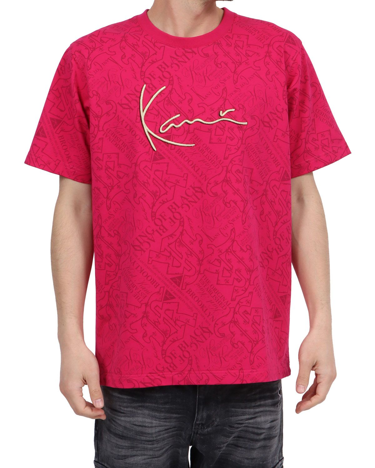 ラズベリー：180cm67kg(Lサイズ着用)