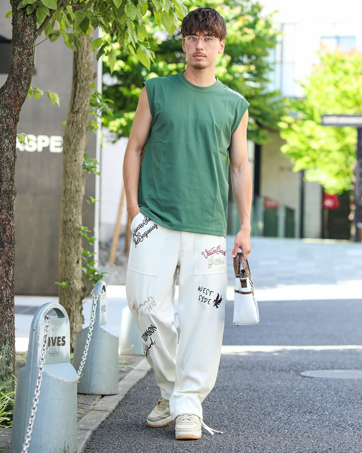 オフホワイト：180cm/70kg(Lサイズ着用)