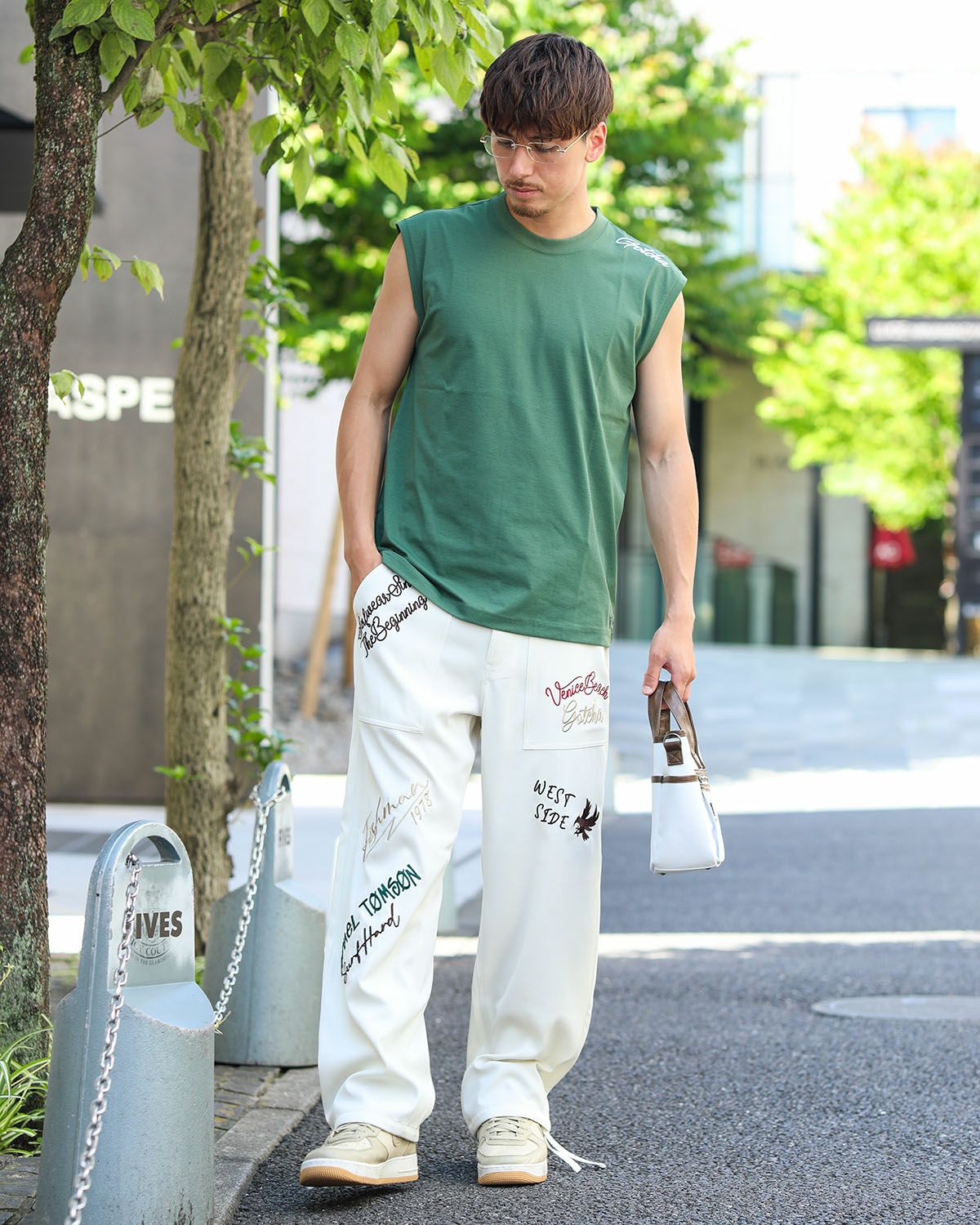 オフホワイト：180cm/70kg(Lサイズ着用)