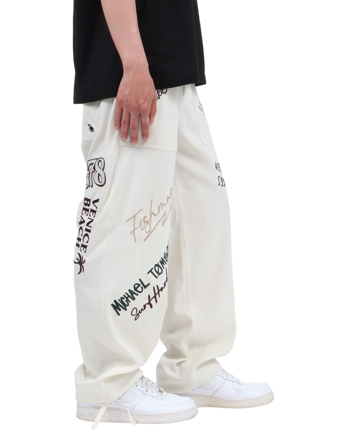 オフホワイト：174cm62kg(Mサイズ着用)