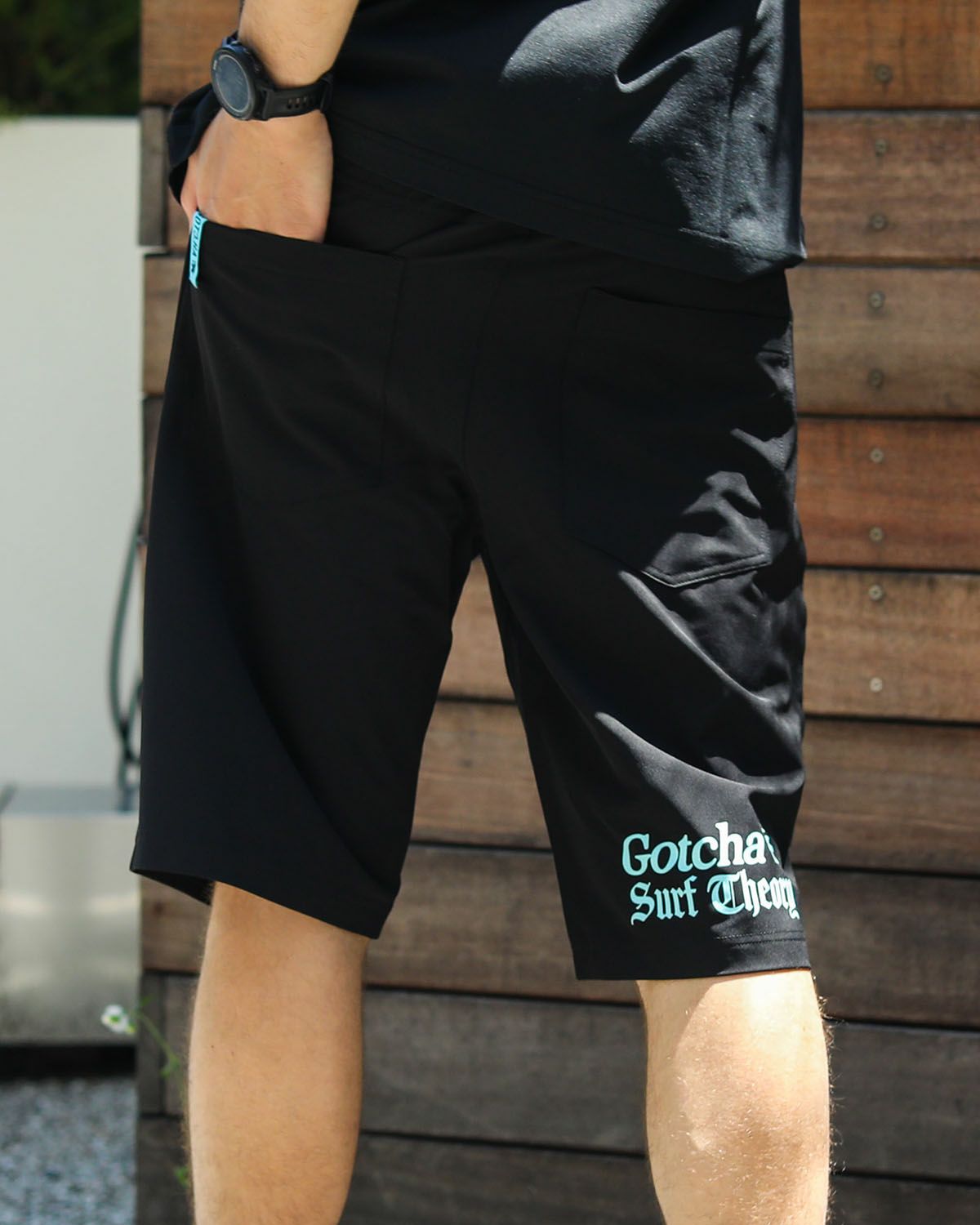 ブラック：183cm/70kg(Lサイズ着用)