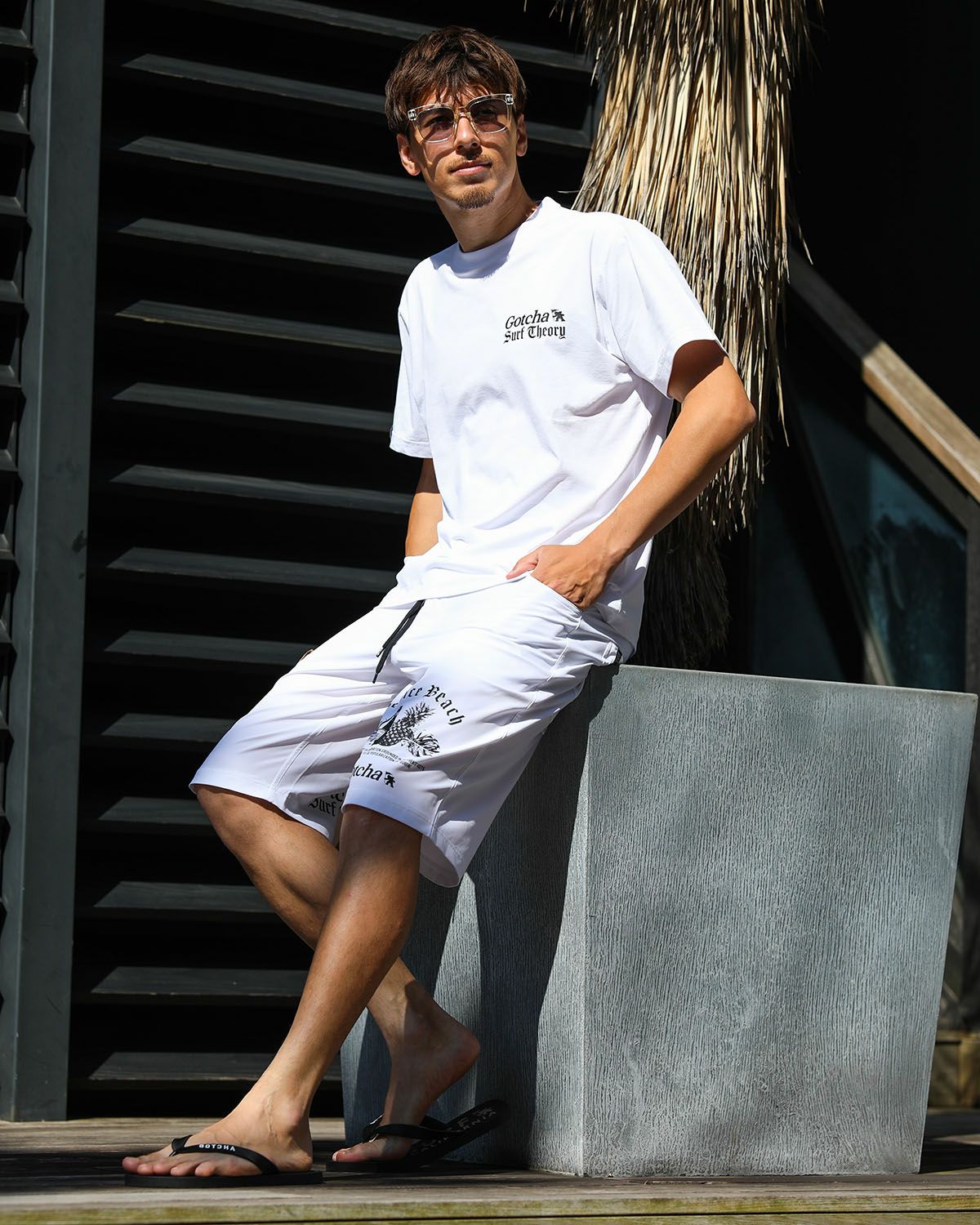 ホワイト：180cm/70kg(Lサイズ着用)