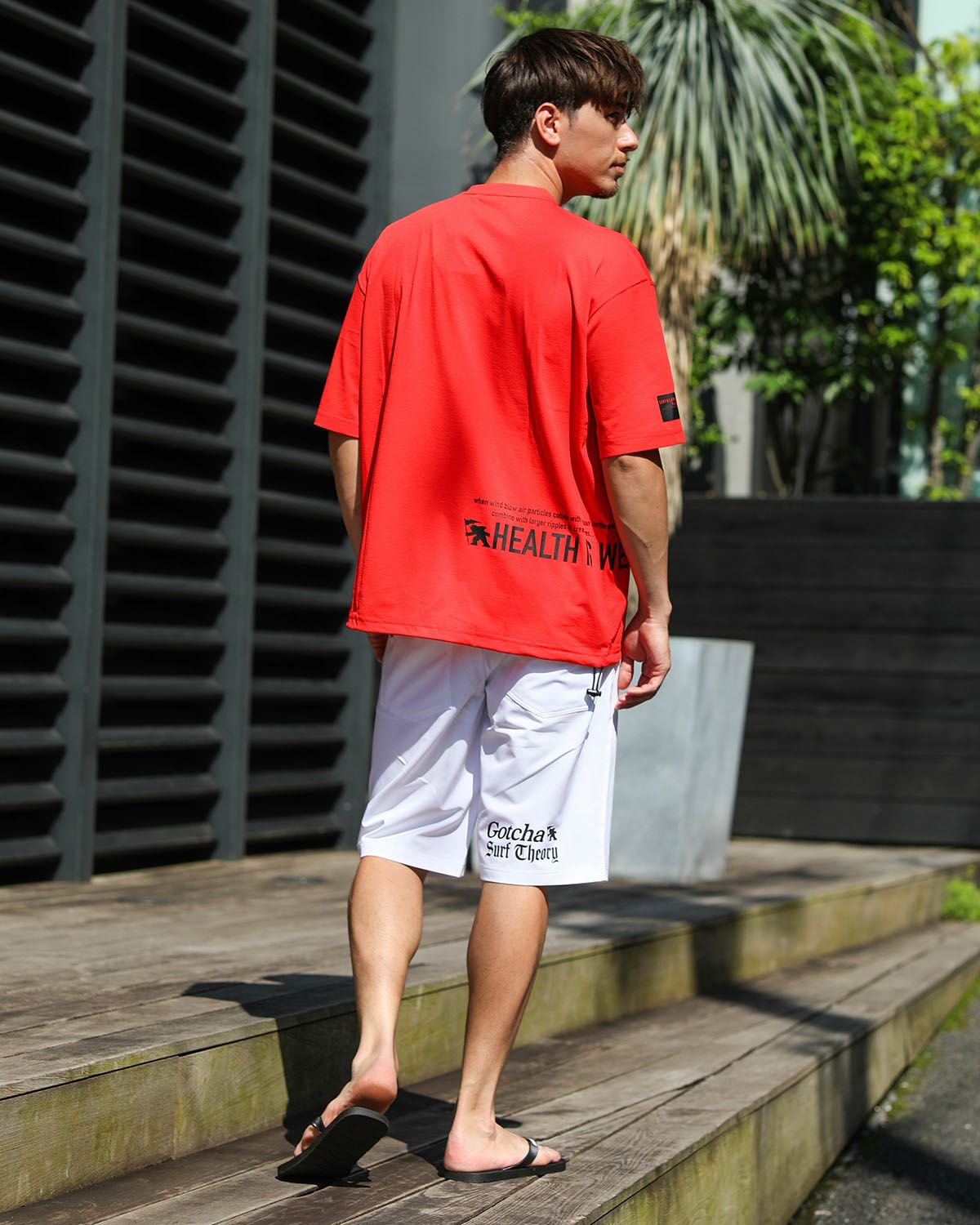 ホワイト：180cm/70kg(Lサイズ着用)