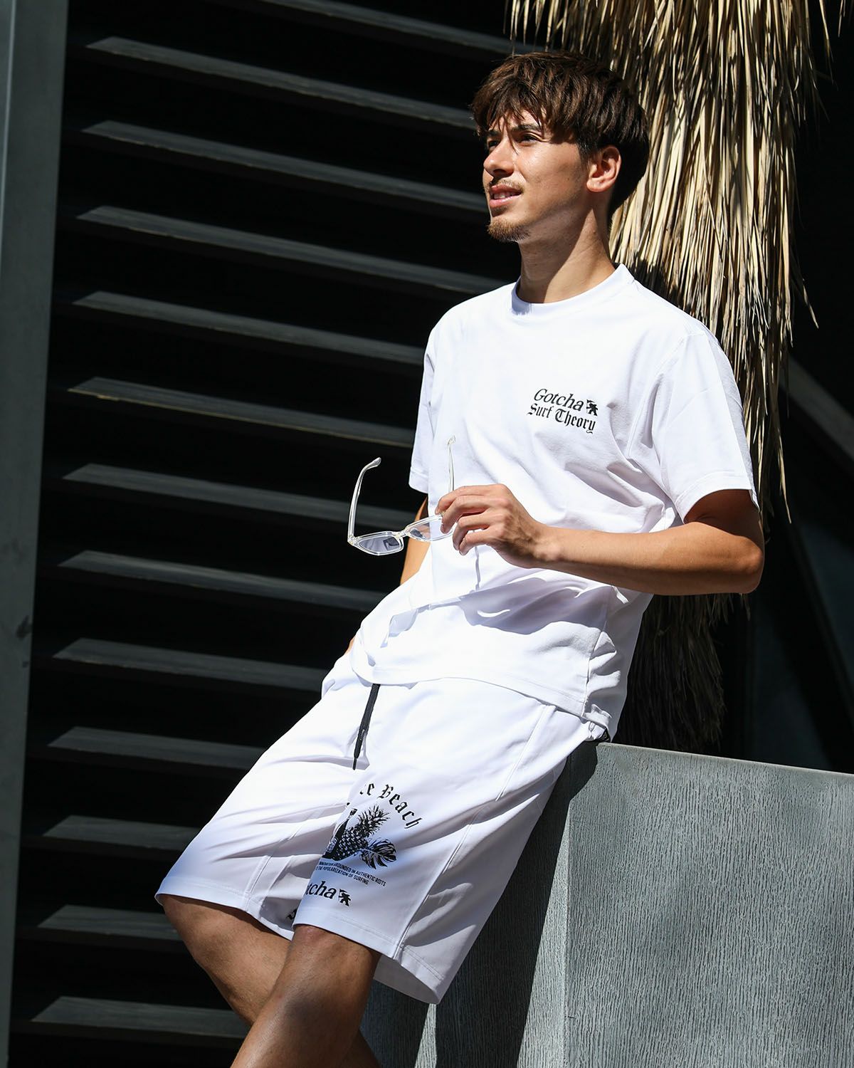 ホワイト：180cm/70kg(Lサイズ着用)