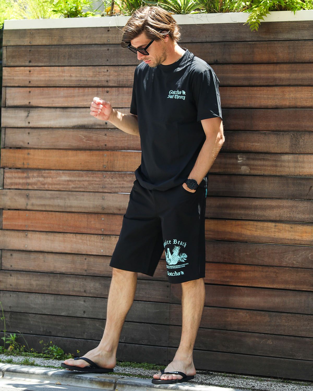 ブラック：183cm/70kg(Lサイズ着用)