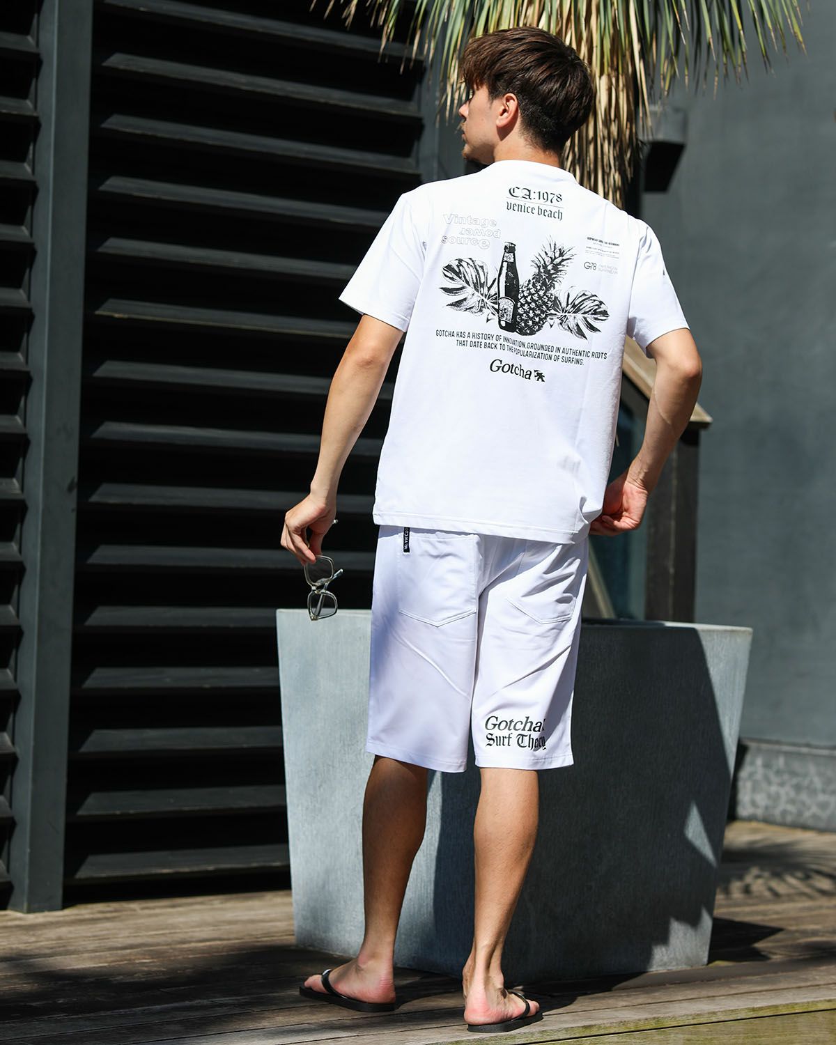 ホワイト：180cm/70kg(Lサイズ着用)