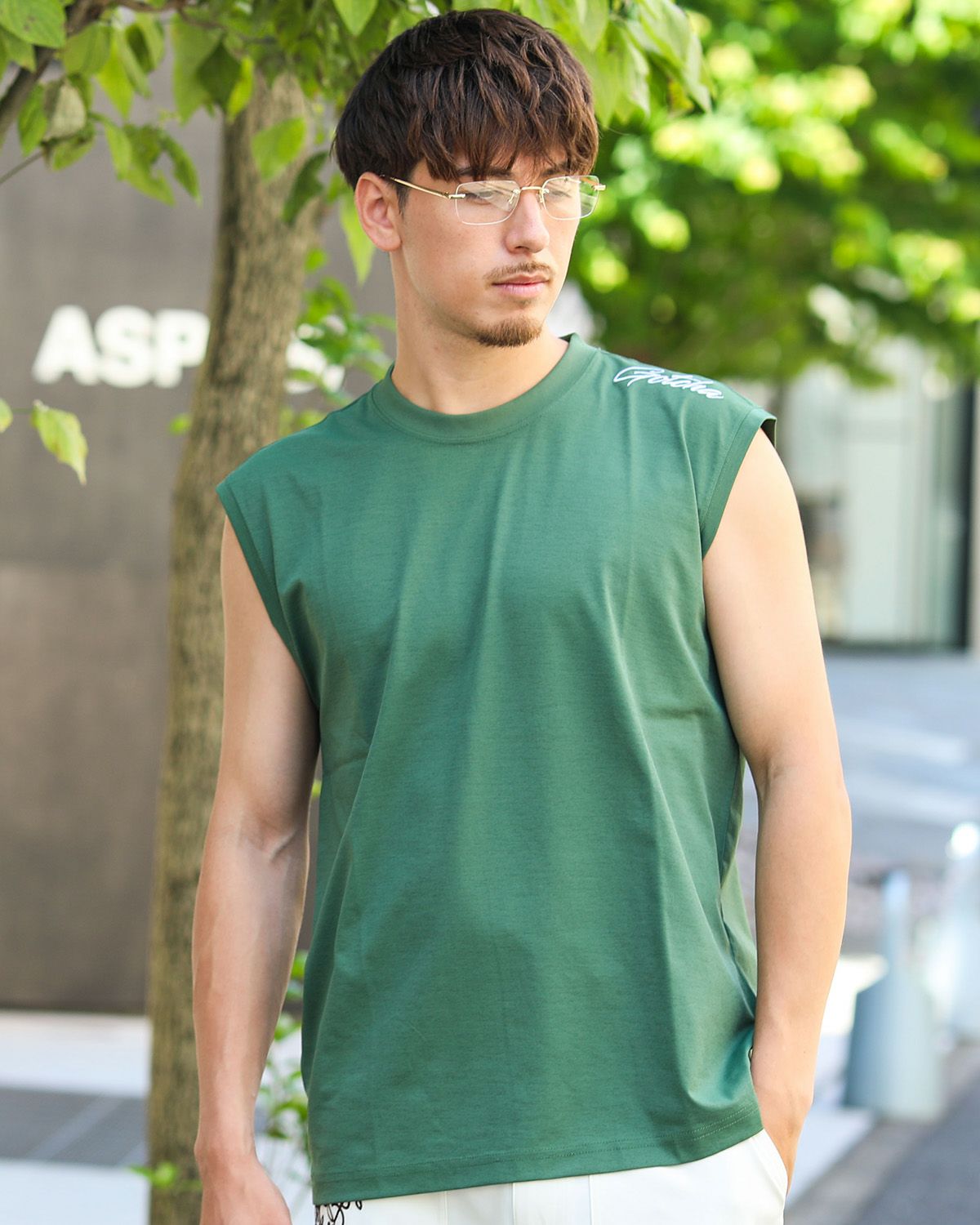 グリーン：180cm/70kg(Lサイズ着用)