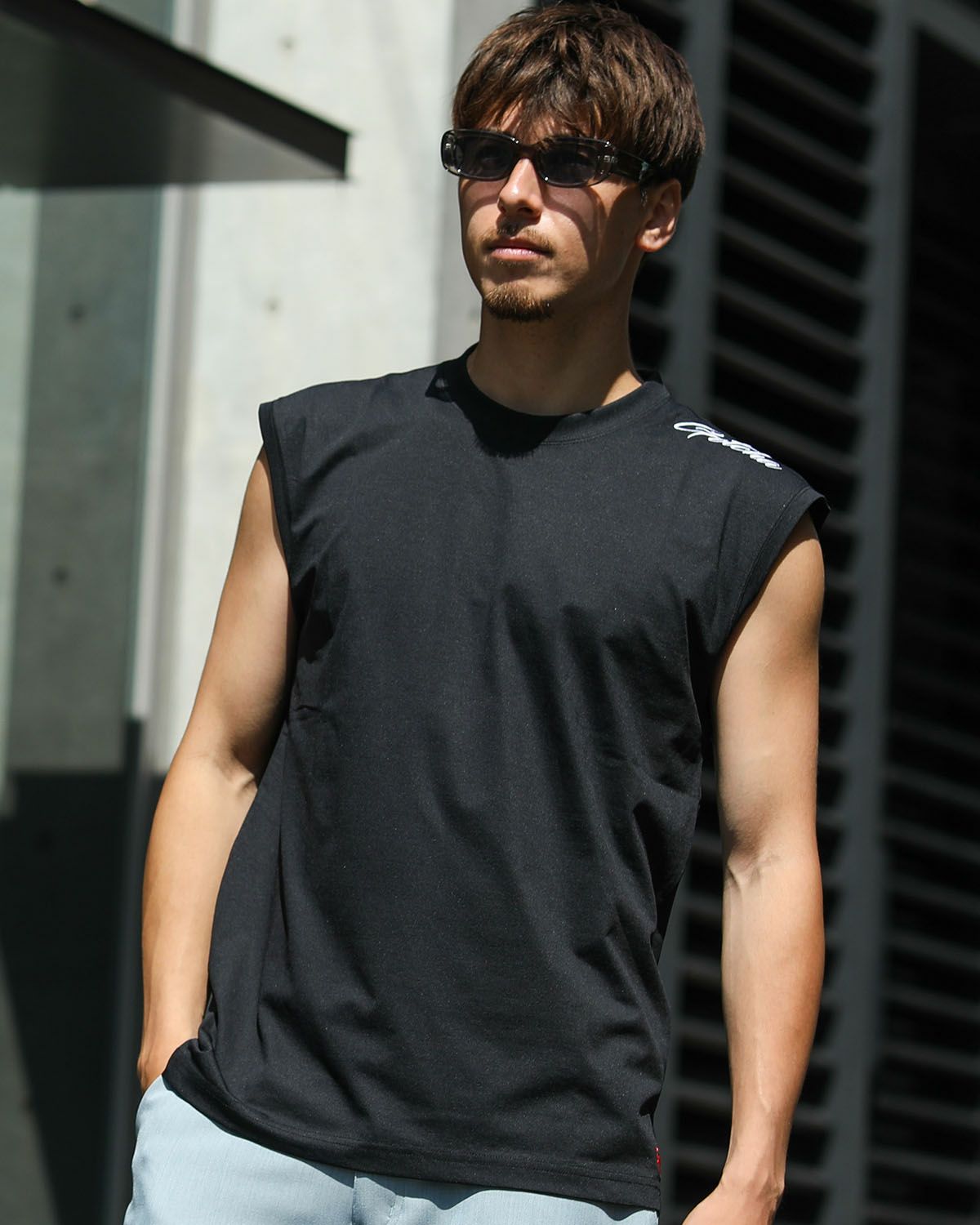 ブラック：180cm/70kg(Lサイズ着用)