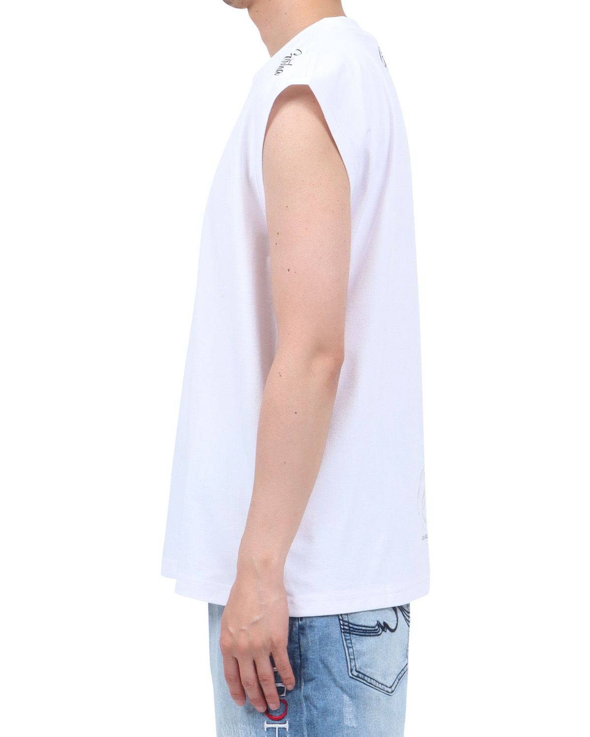 ホワイト：174cm62kg(Lサイズ着用)