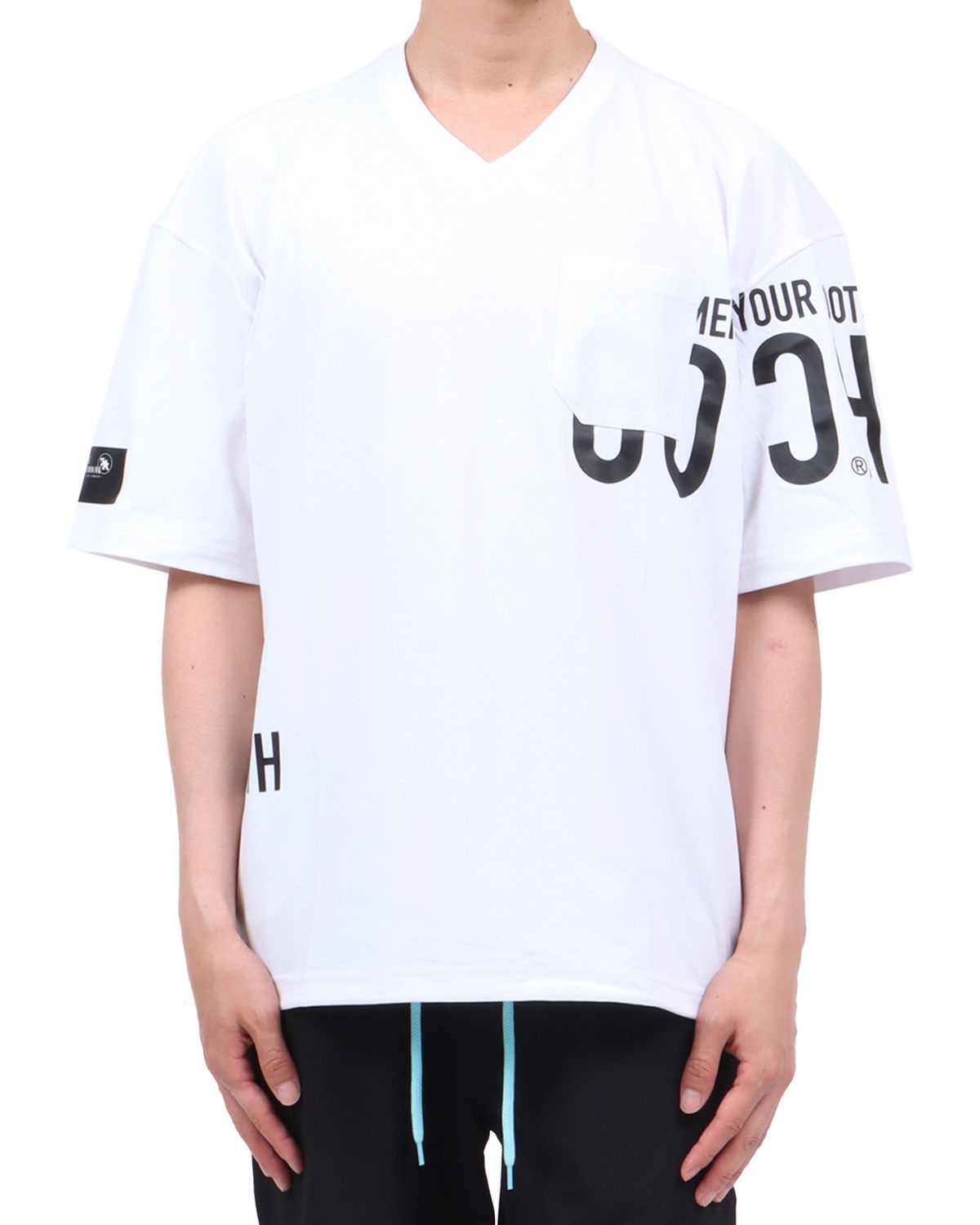 ホワイト：174cm62kg(Lサイズ着用)