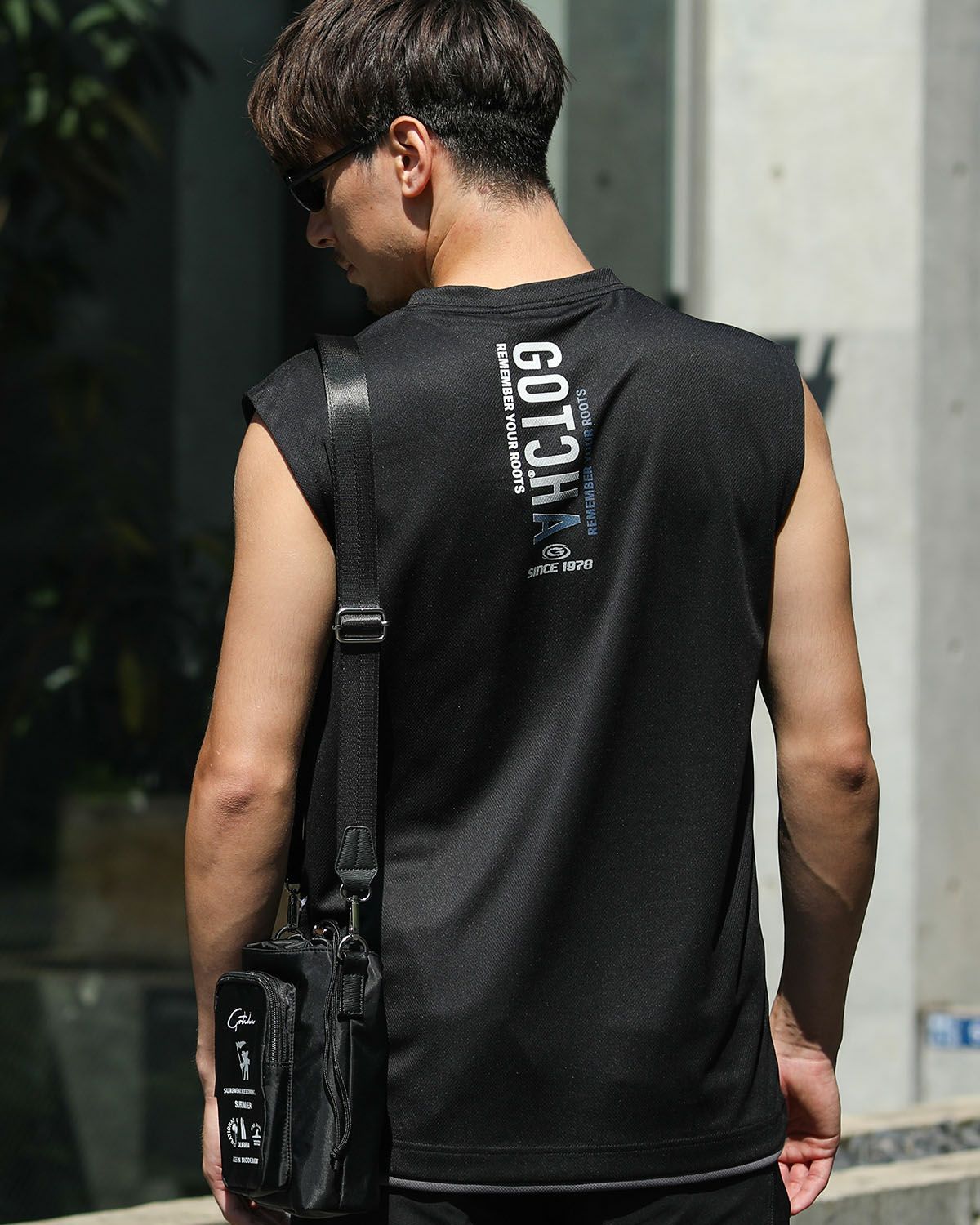 ブラック：180cm/70kg(Lサイズ着用)