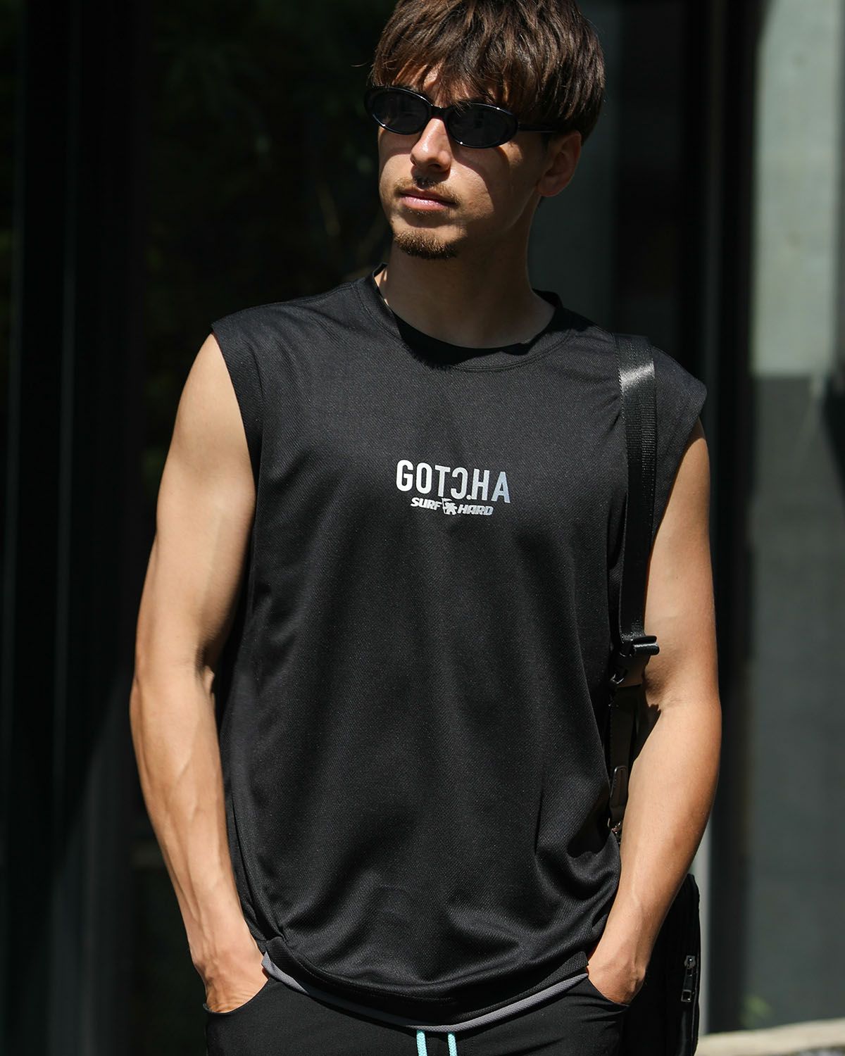 ブラック：180cm/70kg(Lサイズ着用)