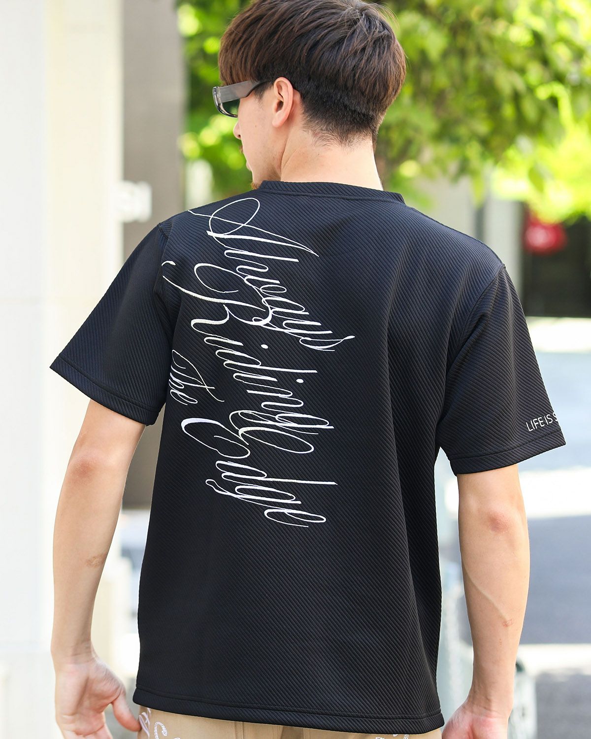 ブラック：180cm/70kg(Lサイズ着用)