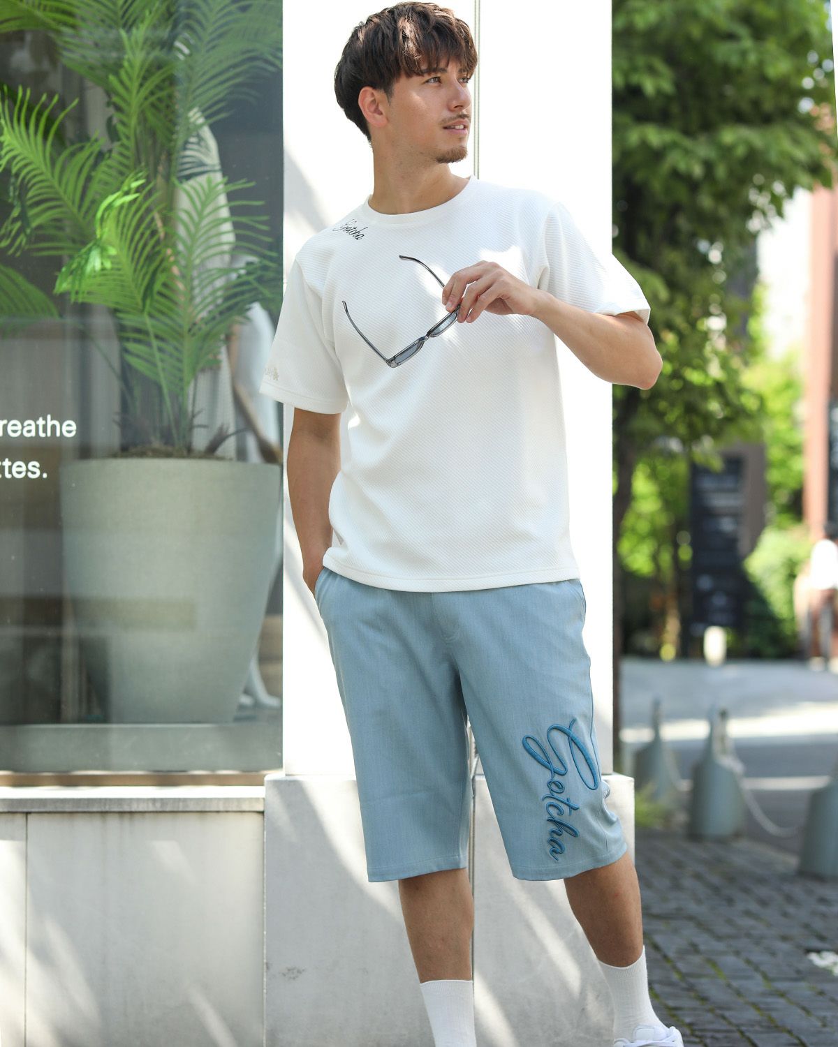 ホワイト：180cm/70kg(Lサイズ着用)