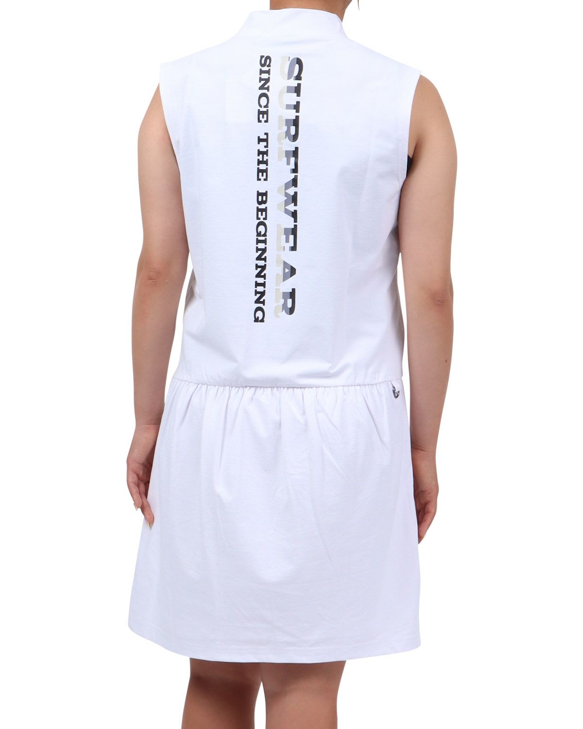 ホワイト：154cm(lサイズ着用)