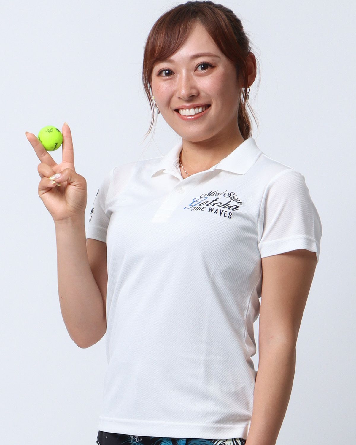 ホワイト：154cm(XSサイズ着用)