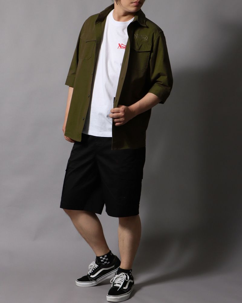 カーキ：178cm/75kg(Lサイズ着用)