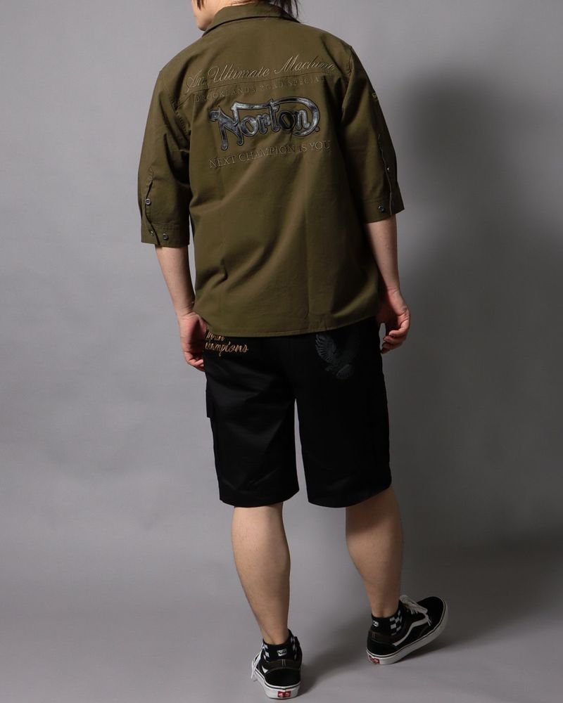 カーキ：178cm/75kg(Lサイズ着用)