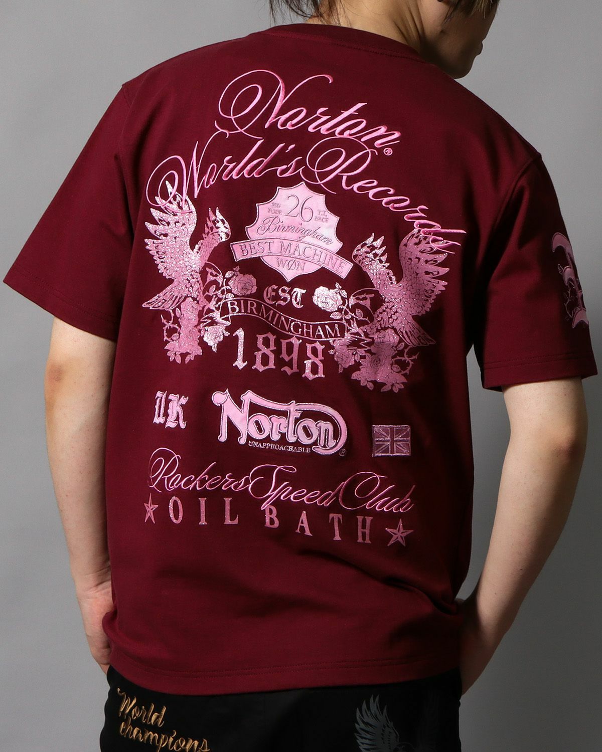 ワイン：178cm/75kg(Lサイズ着用)