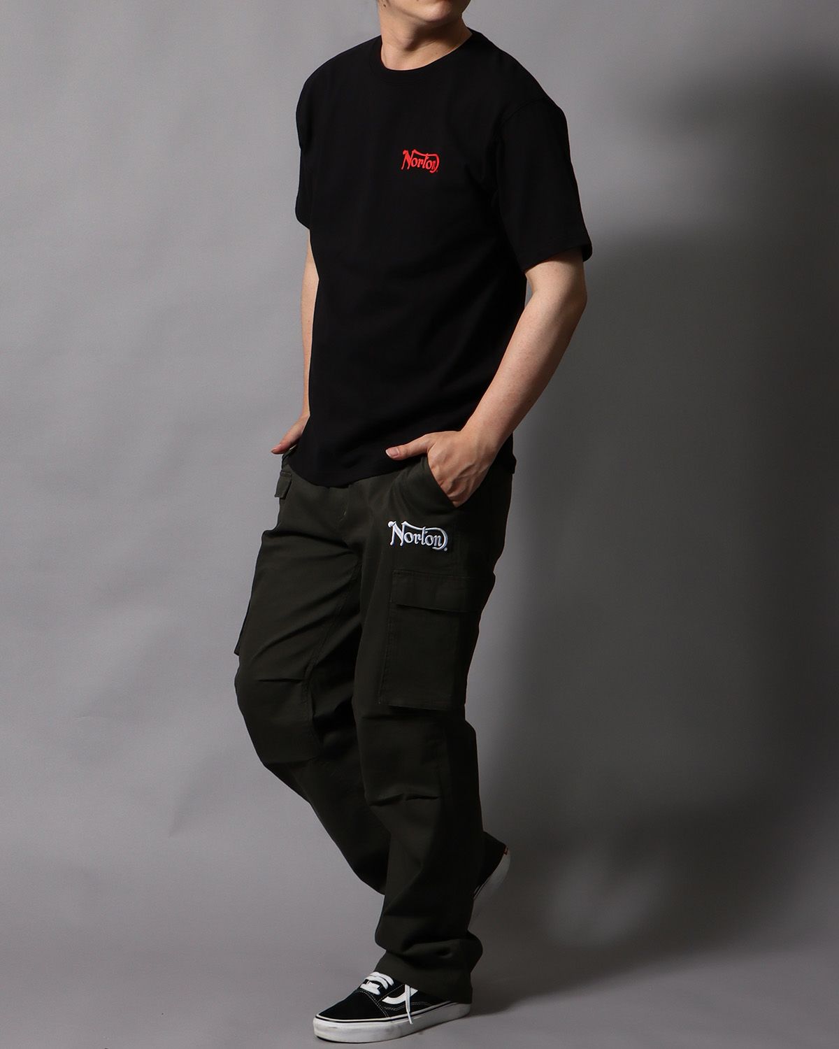 ブラック：178cm/75kg(Lサイズ着用)