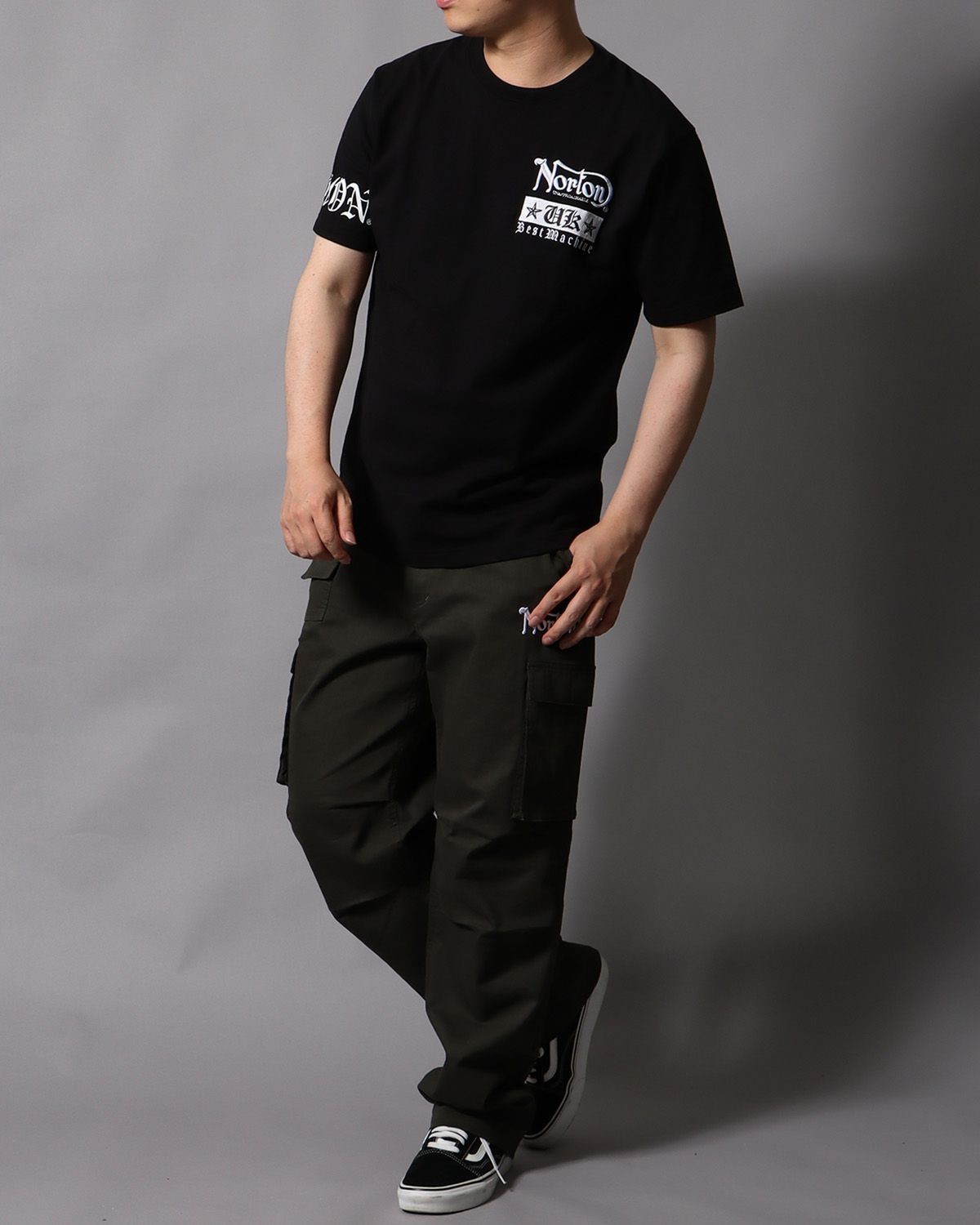 ブラック：178cm/75kg(Lサイズ着用)