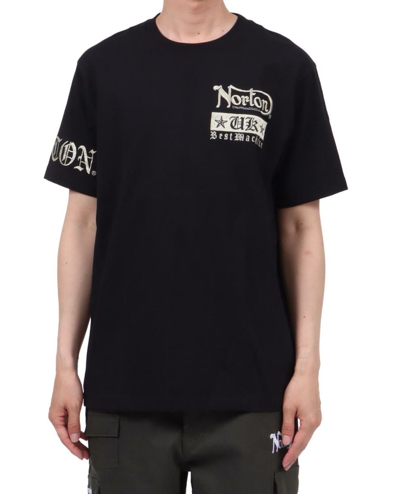 ゴールド：174cm62kg(Lサイズ着用)