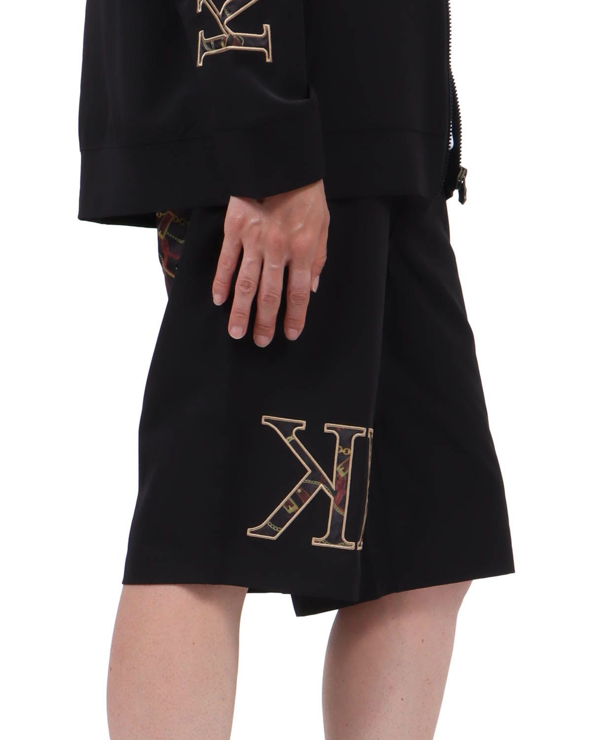 ブラック：174cm62kg(Mサイズ着用)