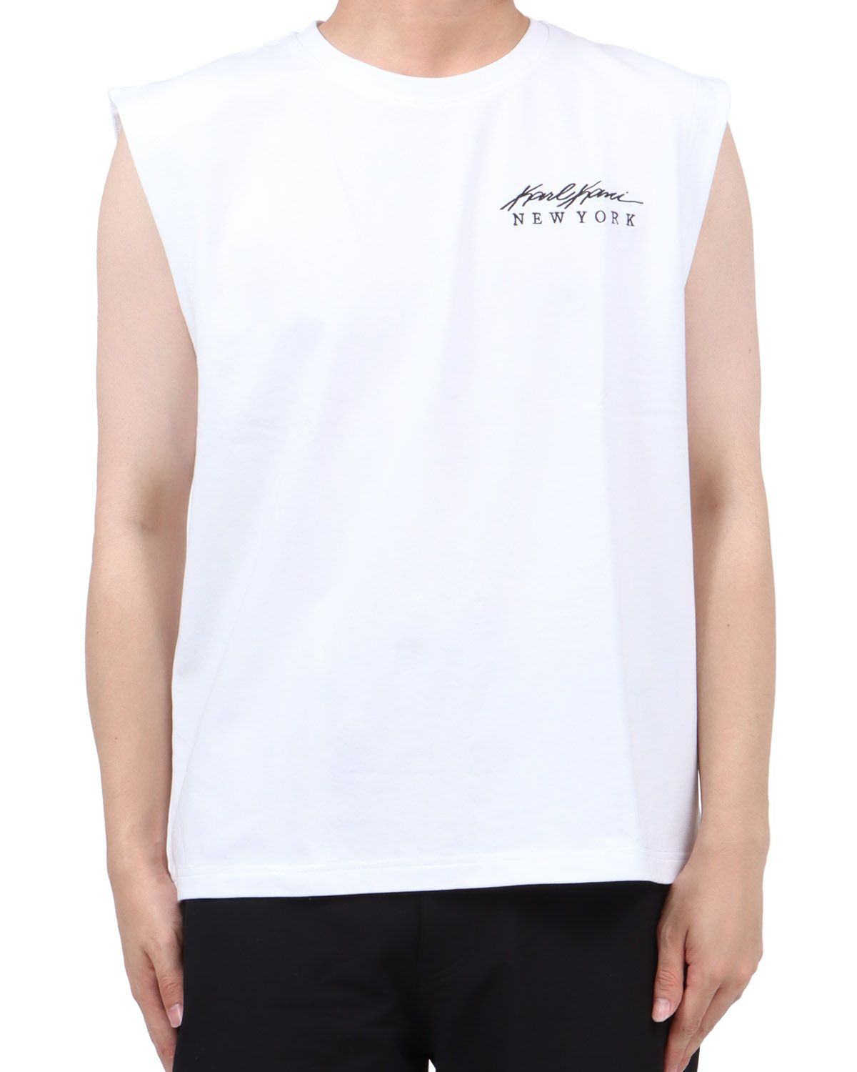 ホワイト：173cm63kg(Lサイズ着用)