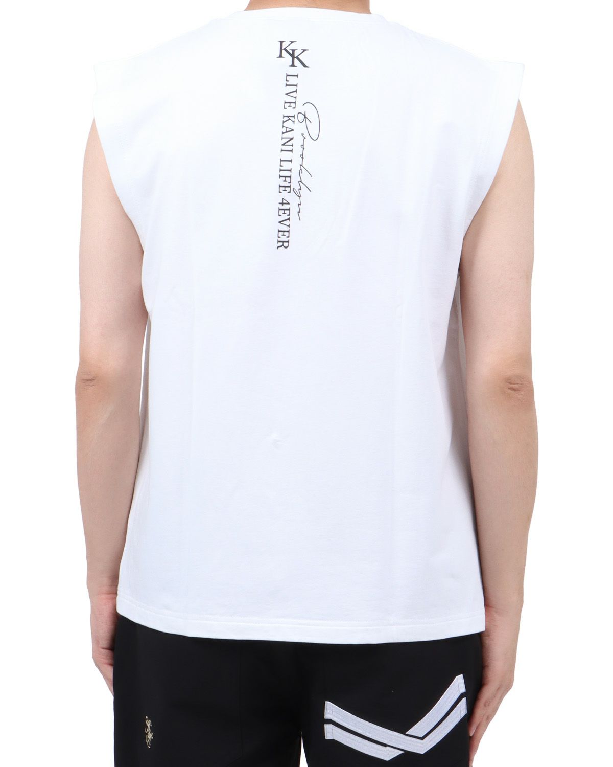 ホワイト：173cm63kg(Lサイズ着用)