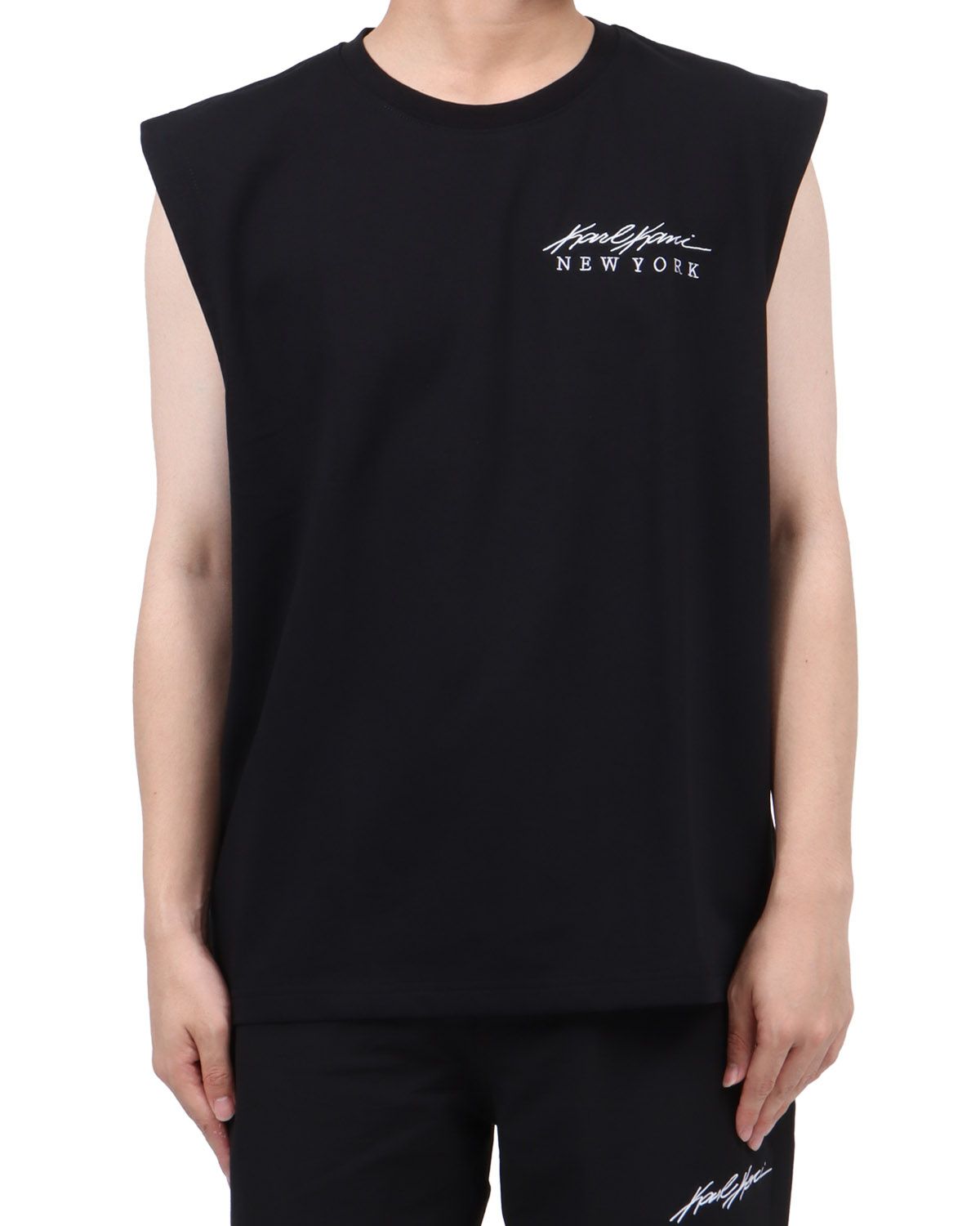 ブラック：173cm63kg(XLサイズ着用)