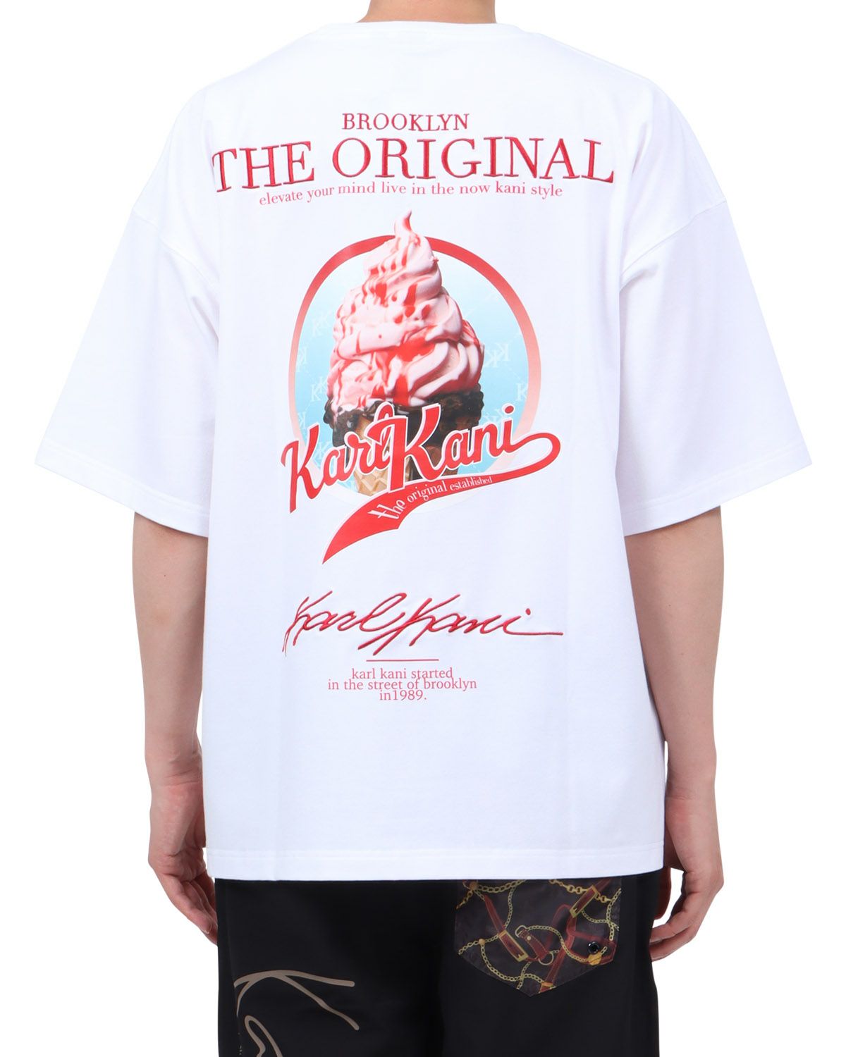 ホワイト：174cm62kg(Lサイズ着用)