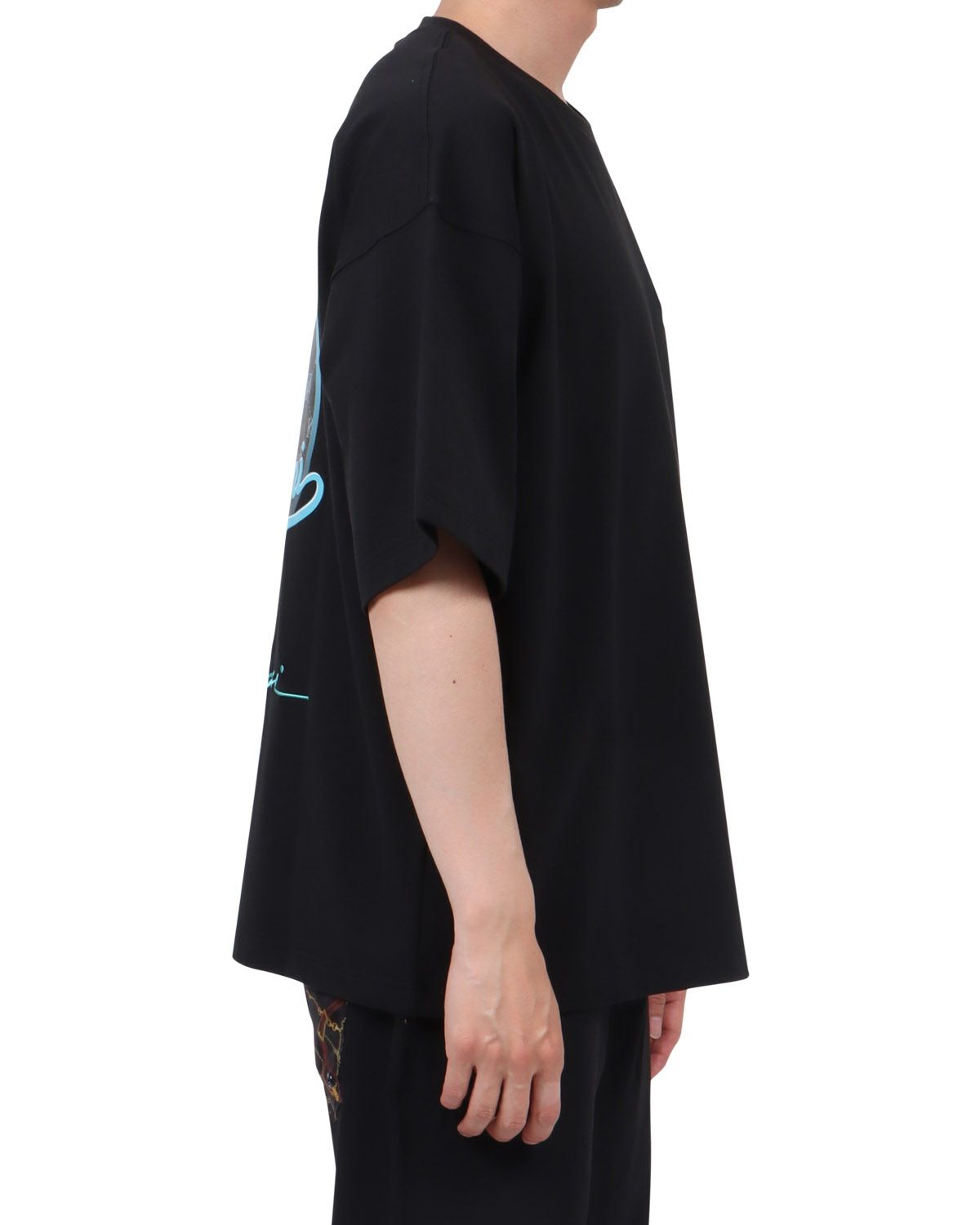 ブラック：174cm62kg(Lサイズ着用)