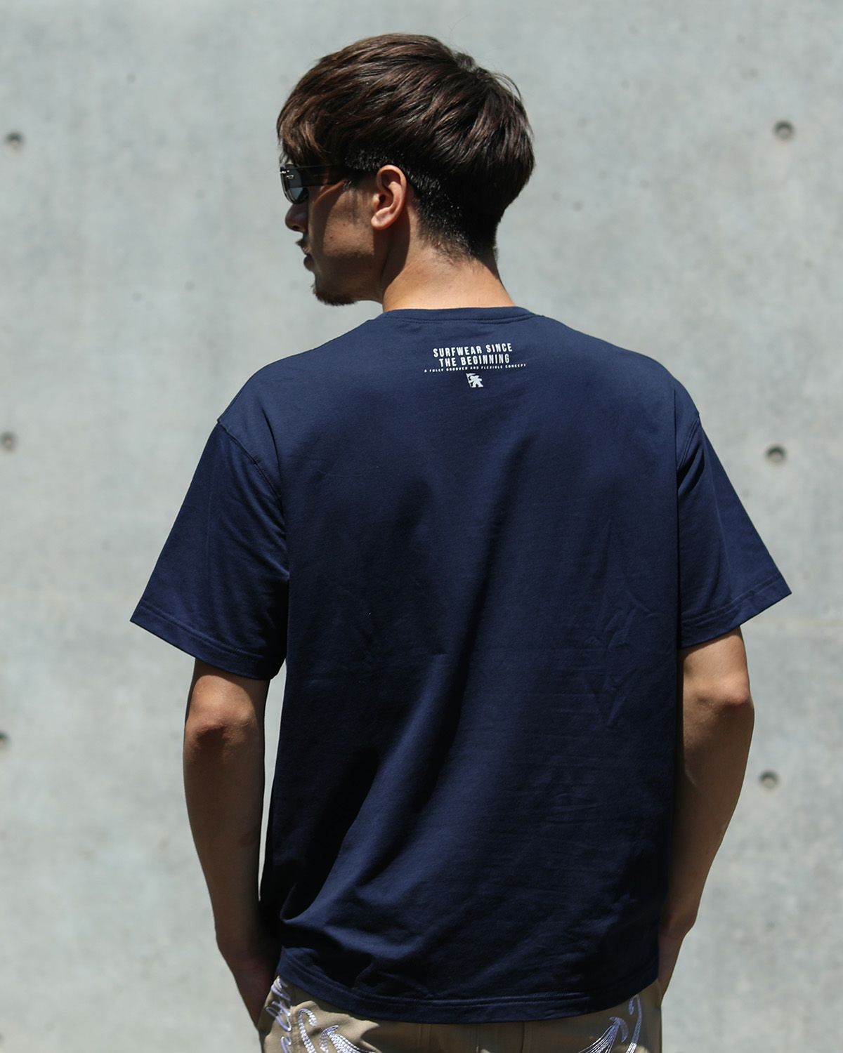 ダークネイビー：180cm/70kg(Lサイズ着用)