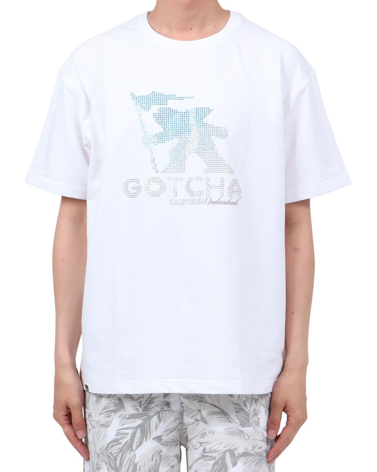 ホワイト：174cm62kg(Lサイズ着用)