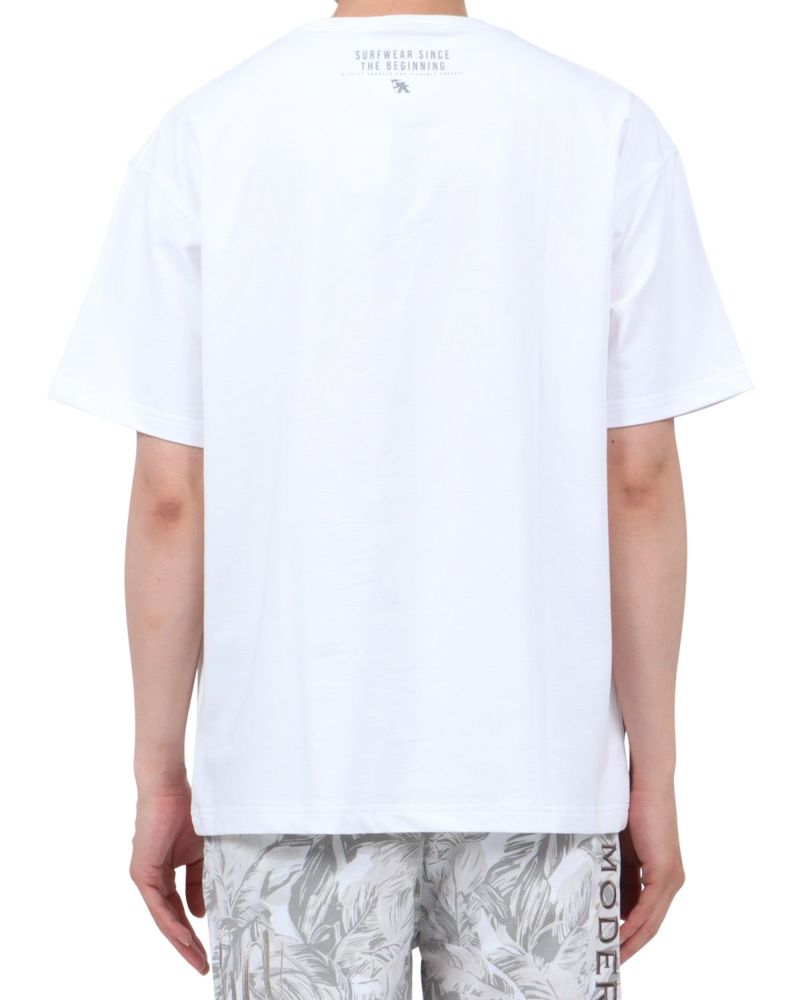 ホワイト：174cm62kg(Lサイズ着用)