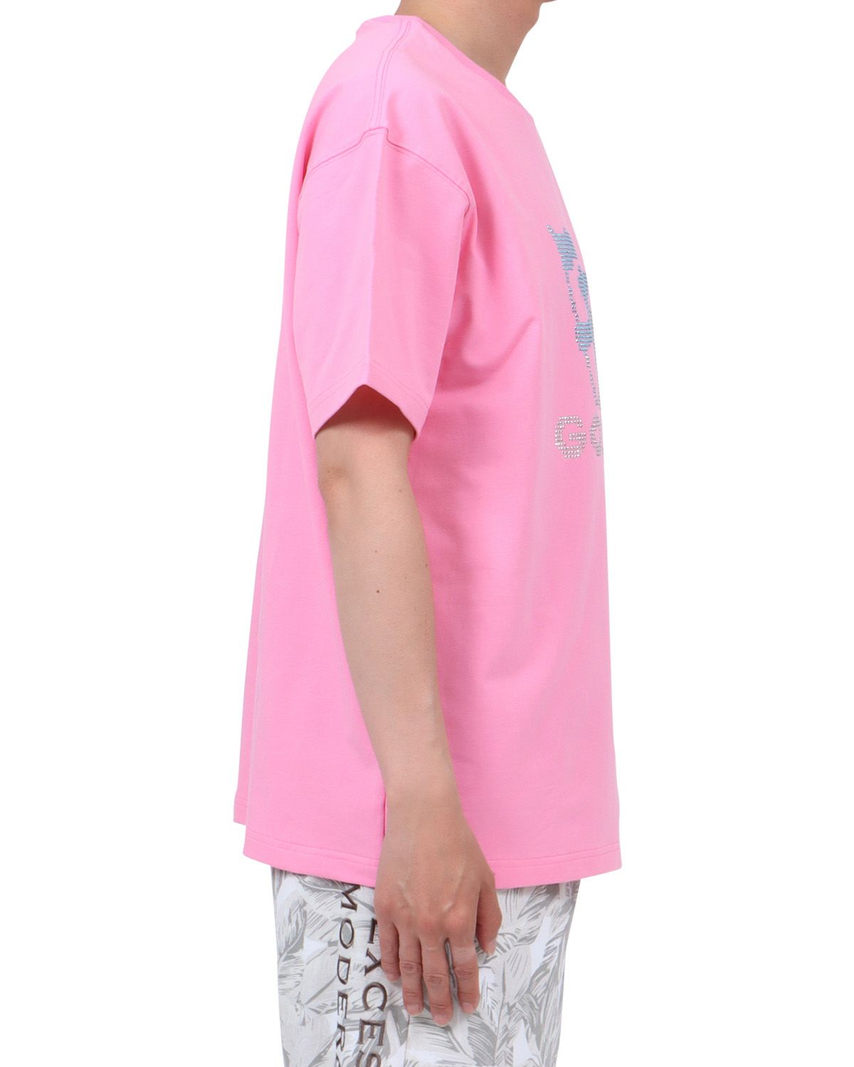 ピンク：174cm62kg(Lサイズ着用)