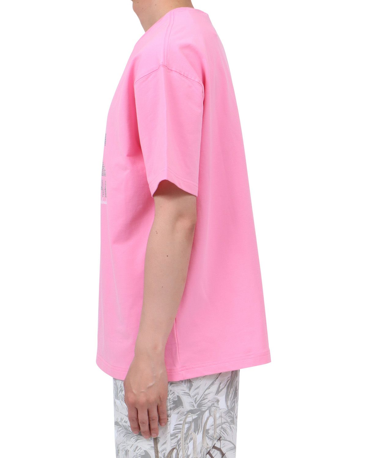 ピンク：174cm62kg(Lサイズ着用)